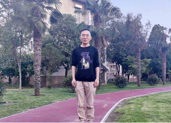 bb6a9e0704734decb6865fc8e7ba365b.png 兼职辅导员吴正哲.png