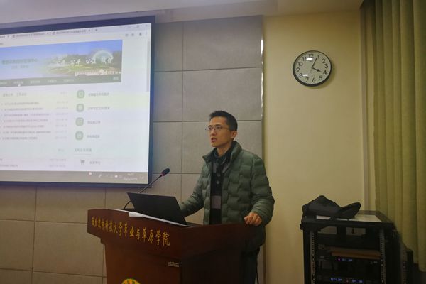 833f0cb11ca64da6adb5493f77314a33.jpg 傅强老师_副本.jpg